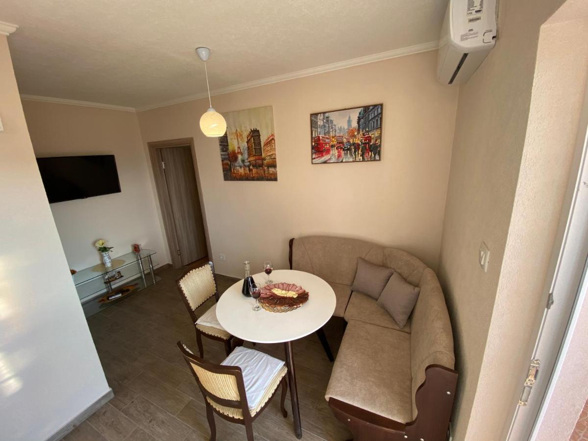 Apartment Lorena Κότορ Εξωτερικό φωτογραφία